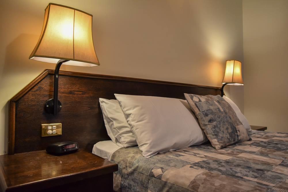 The Crossing Motel Junee Bagian luar foto